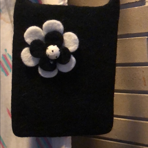 Super cute felt 100% wool purse. - Picture 2 of 3